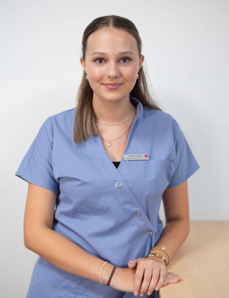 Xenia Funke / Auszubildende zur Medizinischen Praxis-Assistentin (MPA) / Kinderarztpraxis kinderärzte am werk / Rheinfelden - Aargau